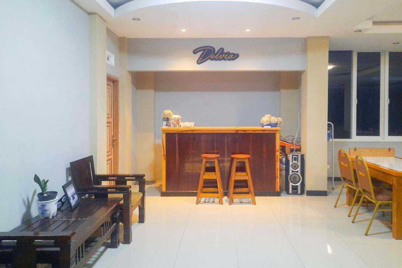 Delvia Bromo Homestay Mitra Reddoorz Pasuruan Kültér fotó