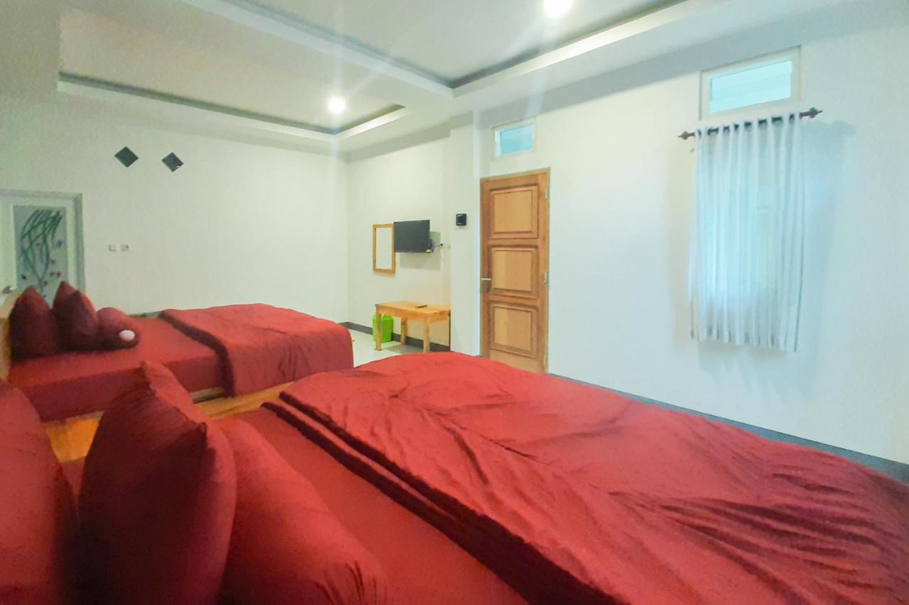 Delvia Bromo Homestay Mitra Reddoorz Pasuruan Kültér fotó